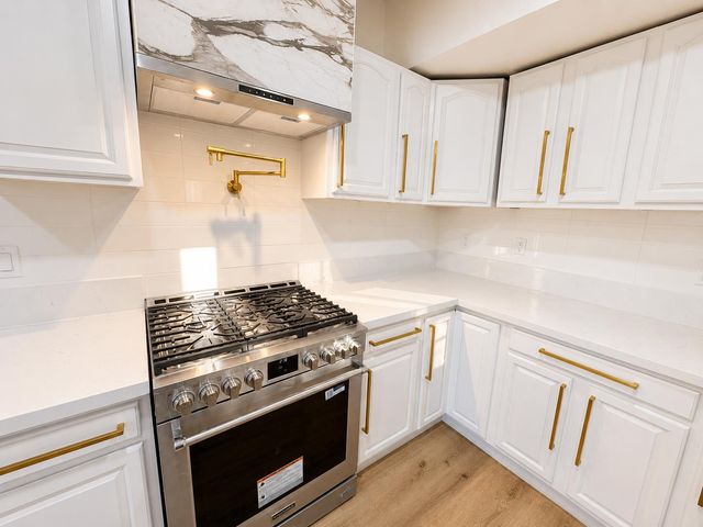 250 N 9th Ave, Oakdale, CA 95361