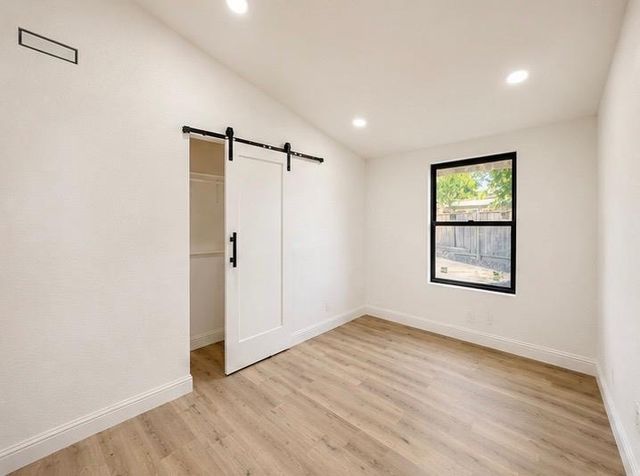 250 N 9th Ave, Oakdale, CA 95361