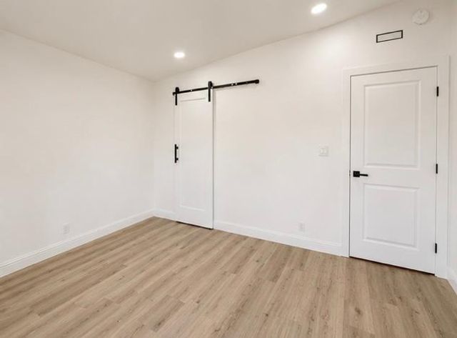 250 N 9th Ave, Oakdale, CA 95361