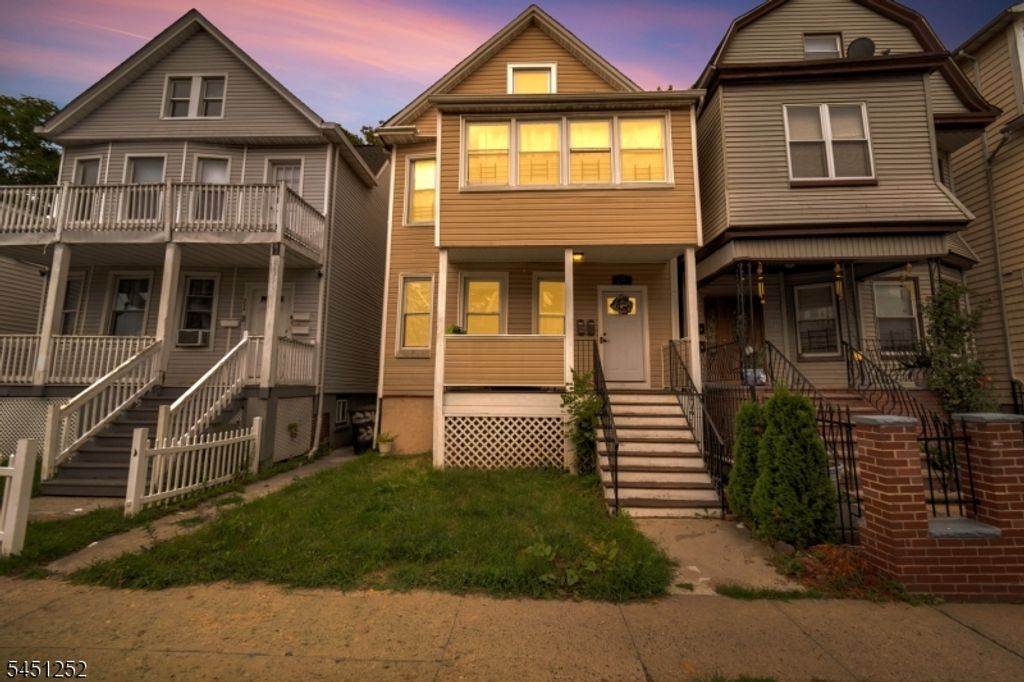 236 Halsted St, East Orange City, NJ 07018 — photo 2