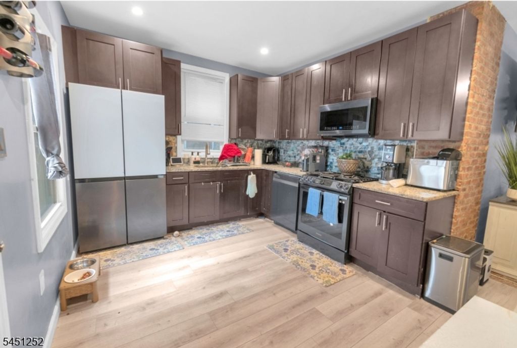 236 Halsted St, East Orange City, NJ 07018 — photo 4