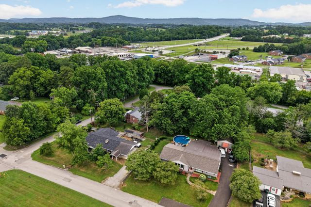 606 Polk St, Sparta, TN 38583