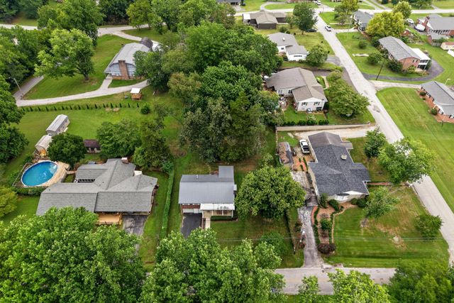 606 Polk St, Sparta, TN 38583