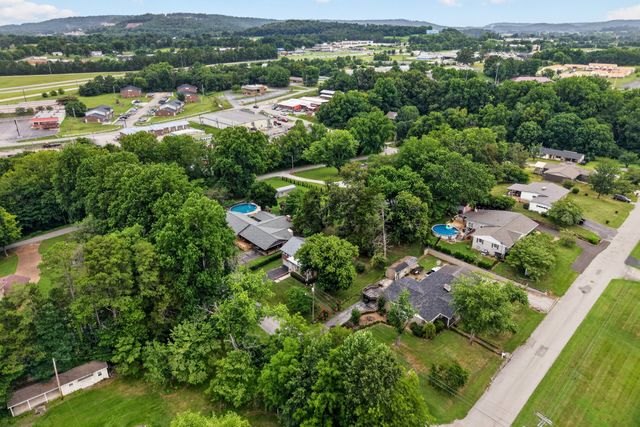 606 Polk St, Sparta, TN 38583