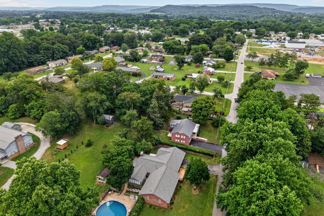 606 Polk St, Sparta, TN 38583