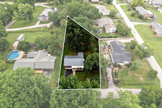 606 Polk St, Sparta, TN 38583