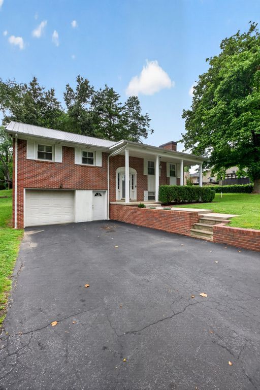 606 Polk St, Sparta, TN 38583