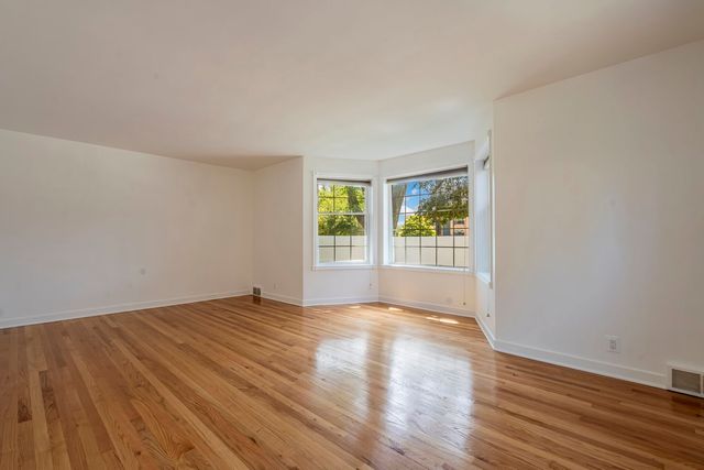 193 Fellows Court, Elmhurst, IL 60126