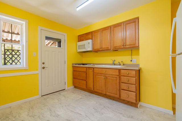 193 Fellows Court, Elmhurst, IL 60126