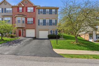 112 Hillvue Dr, Seven Fields Boro, PA 16046