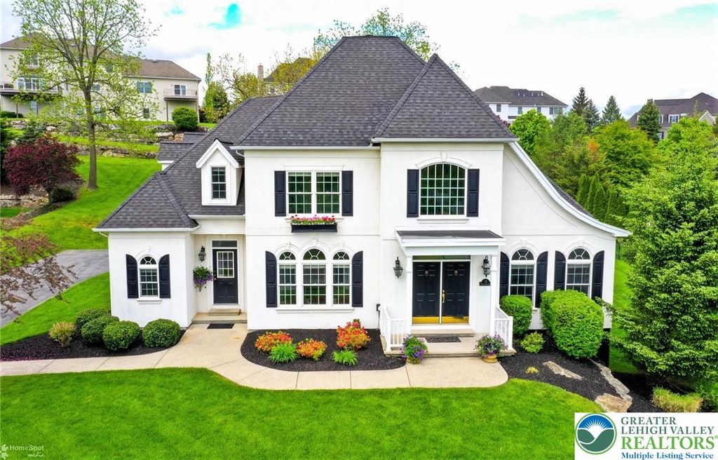 73 Crest Boulevard, Palmer Twp, PA 18045