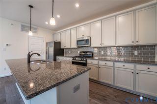 5313 Twisting Vine Ln Unit#202, Glen Allen, VA 23059
