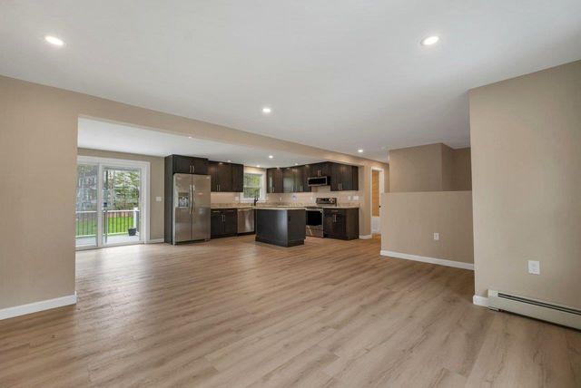 13 Doris Street, Derry, NH 03038