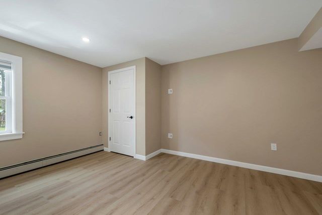 13 Doris Street, Derry, NH 03038
