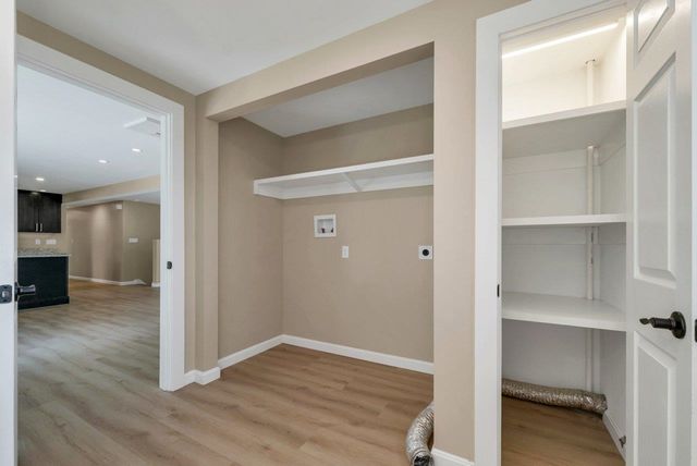 13 Doris Street, Derry, NH 03038