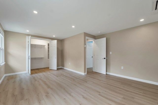 13 Doris Street, Derry, NH 03038