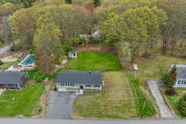 13 Doris Street, Derry, NH 03038