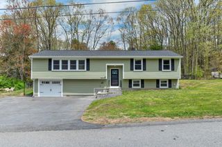 13 Doris Street, Derry, NH 03038
