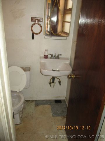 517 Carol Road, Bartlesville, OK 74003