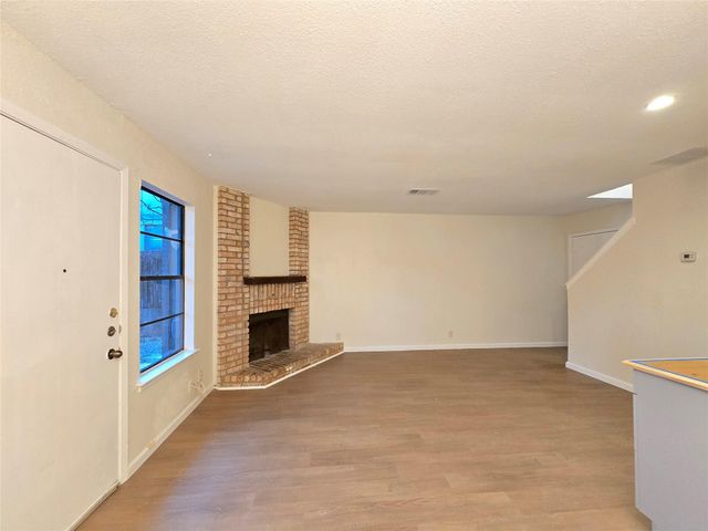 1305 Dobie DR A, Austin, TX 78753