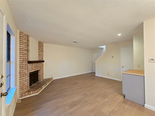 1305 Dobie DR A, Austin, TX 78753