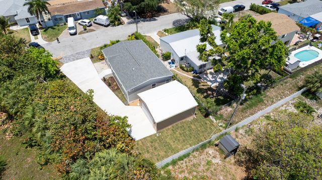 1757 N 12th Ct Court N, Lake Worth Beach, FL 33460
