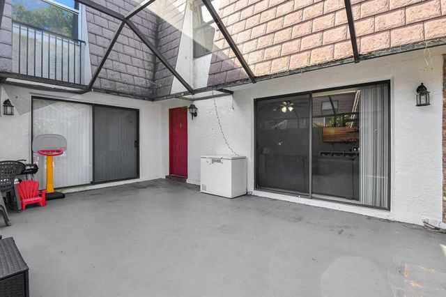 7558 Courtyard Run E, Boca Raton, FL 33433