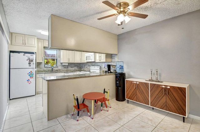 7558 Courtyard Run E, Boca Raton, FL 33433