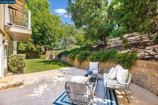 2339 Lariat Ln, Walnut Creek, CA 94596
