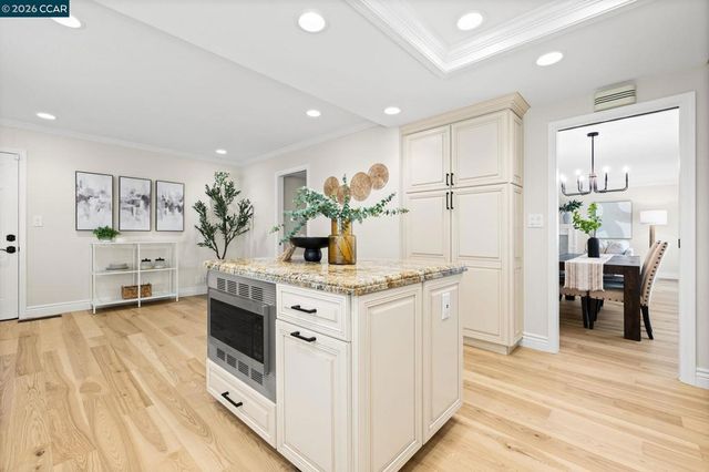 2339 Lariat Ln, Walnut Creek, CA 94596
