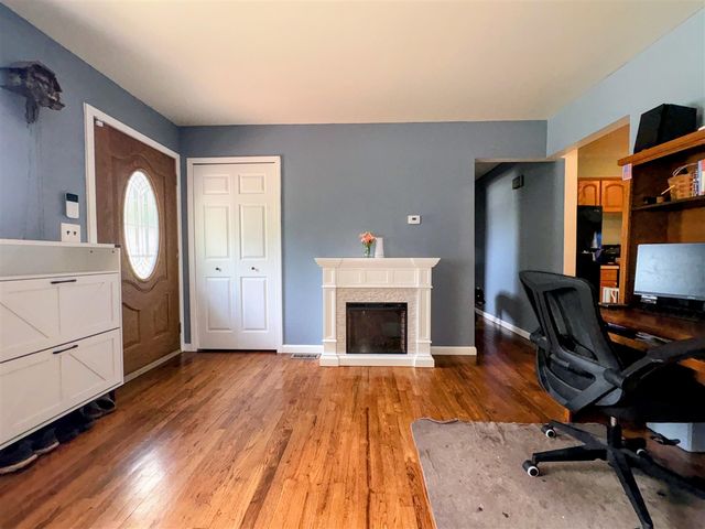 1577 S Dowling Street, Westland, MI 48186