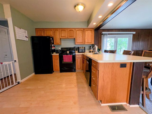 1577 S Dowling Street, Westland, MI 48186