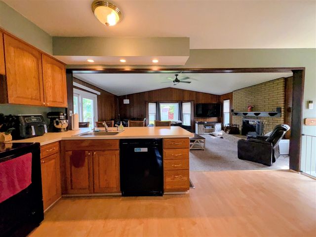 1577 S Dowling Street, Westland, MI 48186
