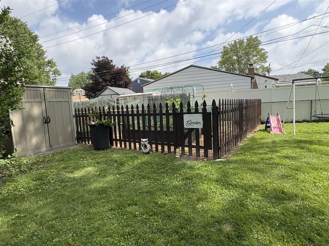 1577 S Dowling Street, Westland, MI 48186