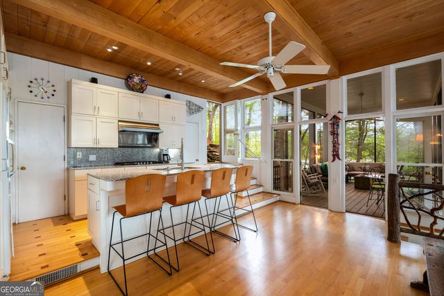 1006 Perrin Cove Road, Tiger, GA 30576