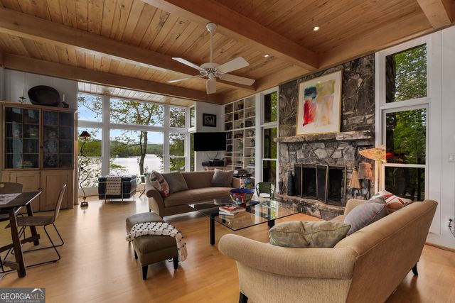 1006 Perrin Cove Road, Tiger, GA 30576