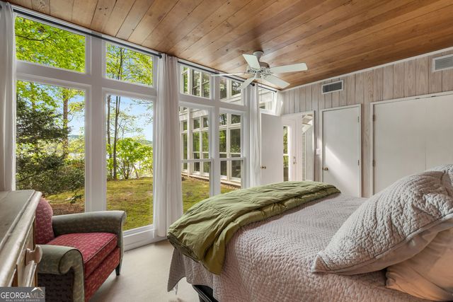 1006 Perrin Cove Road, Tiger, GA 30576