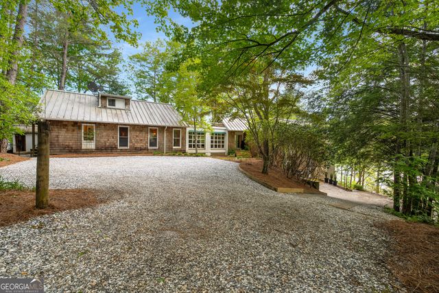 1006 Perrin Cove Road, Tiger, GA 30576