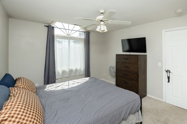 401 SE Lowell Drive 6, Ankeny, IA 50021