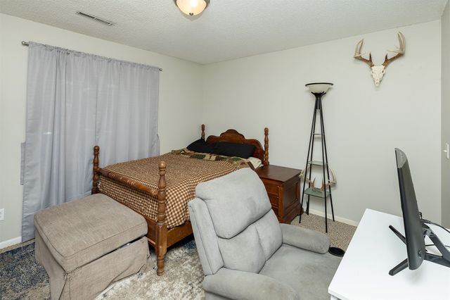 401 SE Lowell Drive 6, Ankeny, IA 50021