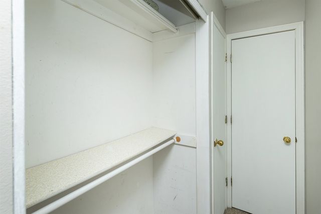 401 SE Lowell Drive 6, Ankeny, IA 50021