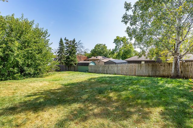 401 SE Lowell Drive 6, Ankeny, IA 50021