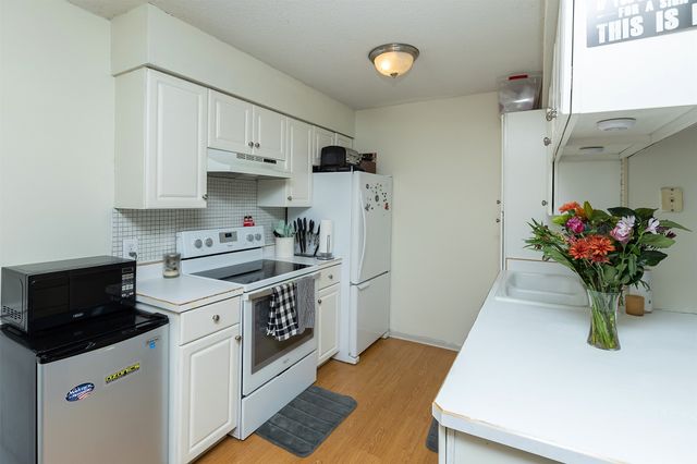 401 SE Lowell Drive 6, Ankeny, IA 50021