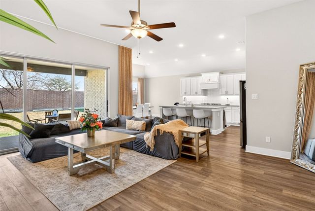 717 Lake Cove Drive, Little Elm, TX 75068