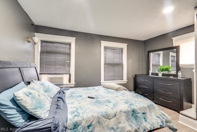 3130 E Overlook Road, Cleveland Heights, OH 44118