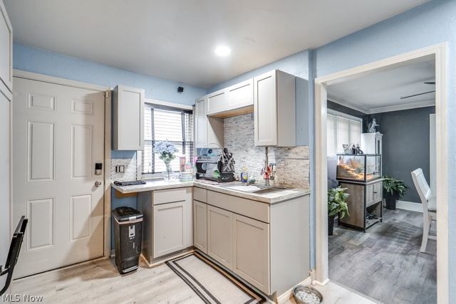 3130 E Overlook Road, Cleveland Heights, OH 44118