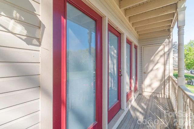 6112 Meadow Rose Lane, Charlotte, NC 28215