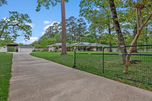 16701 Surrey Lane, Stagecoach, TX 77355