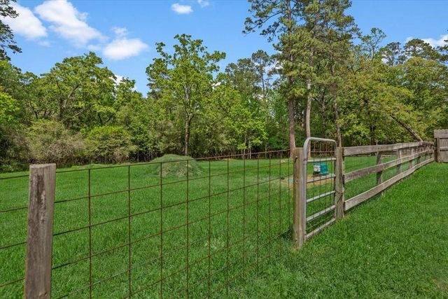 16701 Surrey Lane, Stagecoach, TX 77355