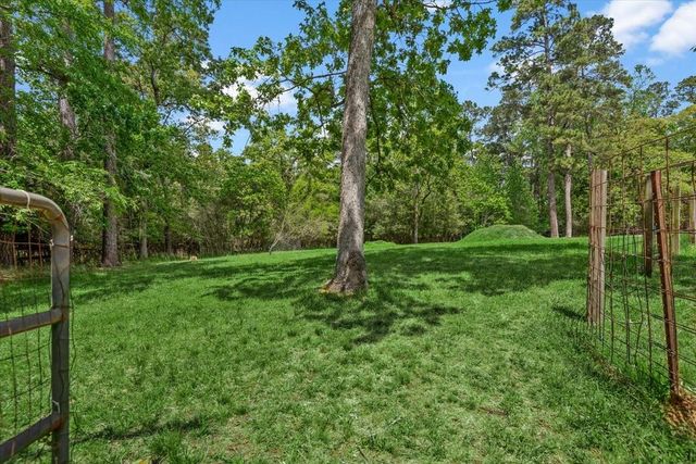 16701 Surrey Lane, Stagecoach, TX 77355